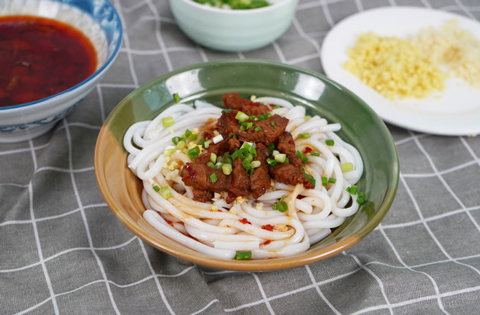 和林格尔肉臊子粉培训